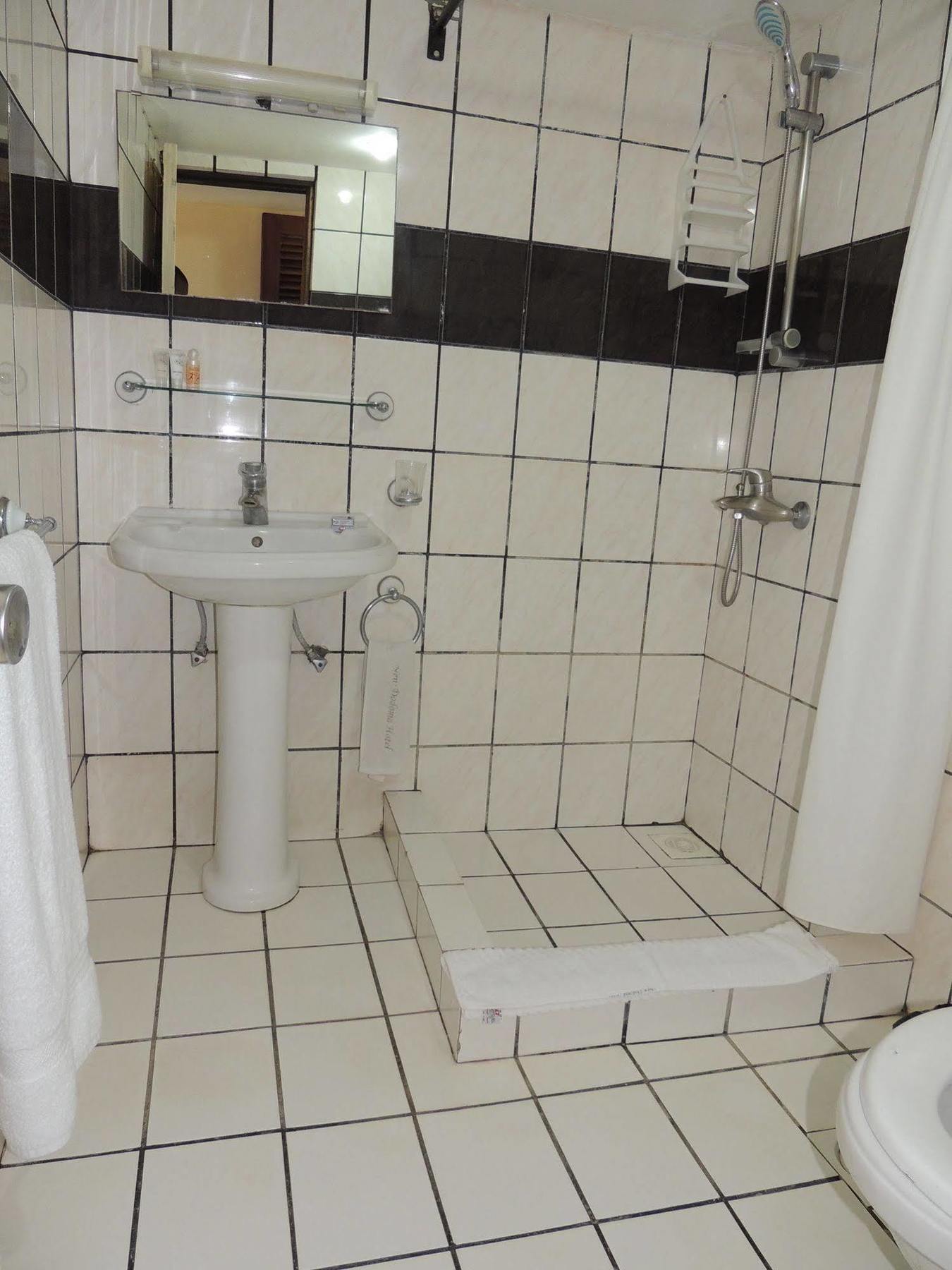 New Dodoma Hotel Buitenkant foto