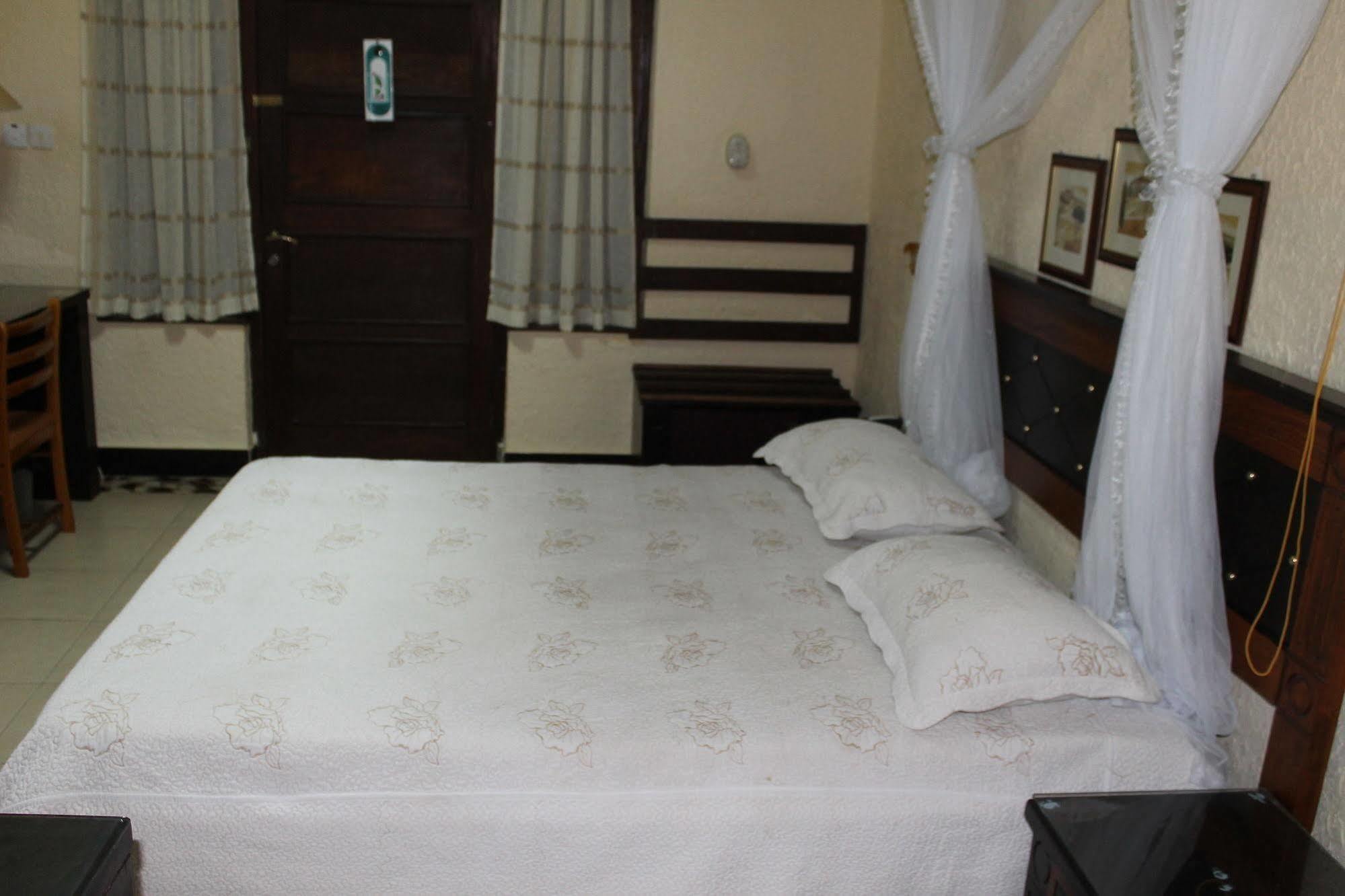 New Dodoma Hotel Buitenkant foto
