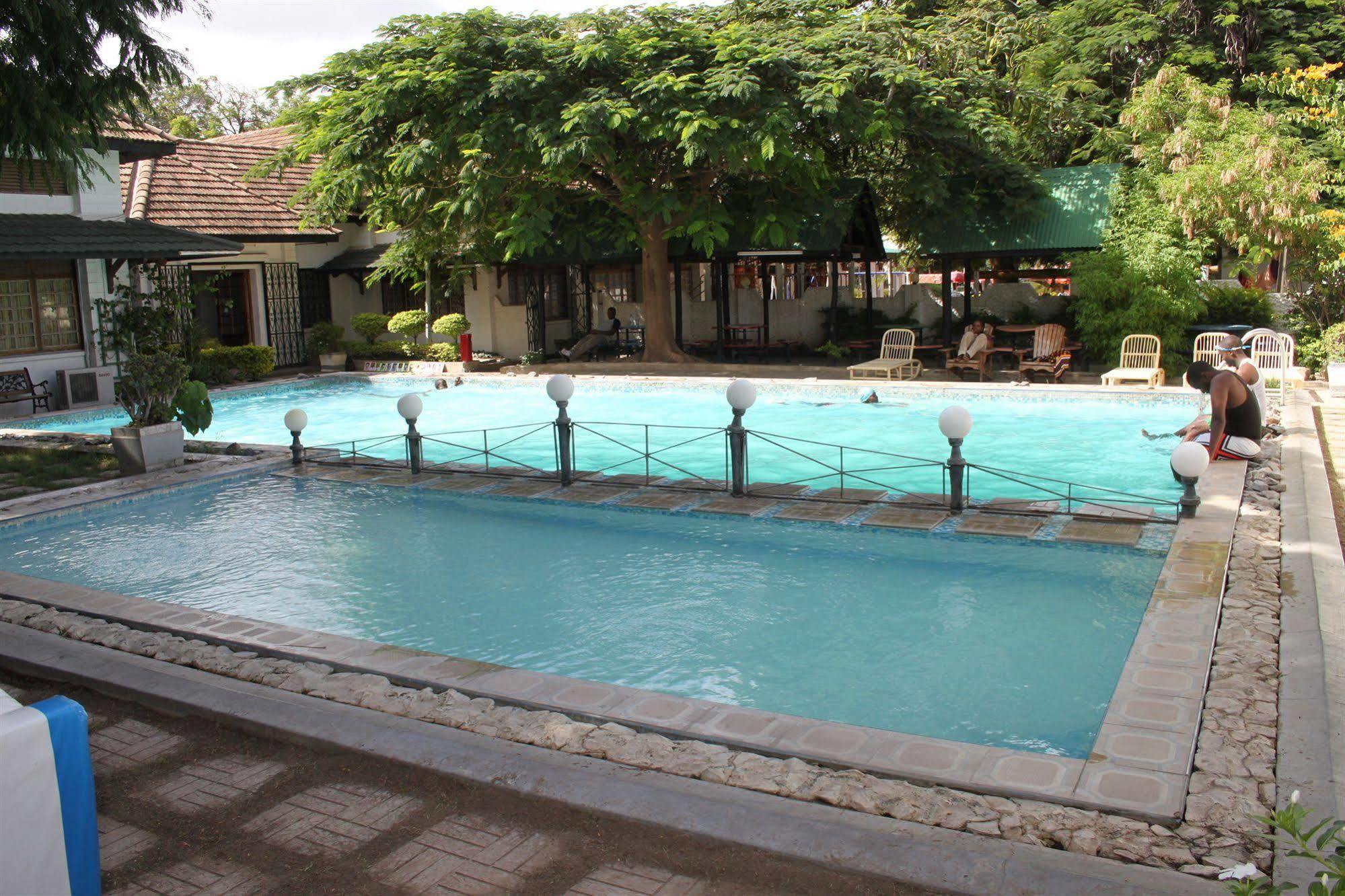 New Dodoma Hotel Buitenkant foto